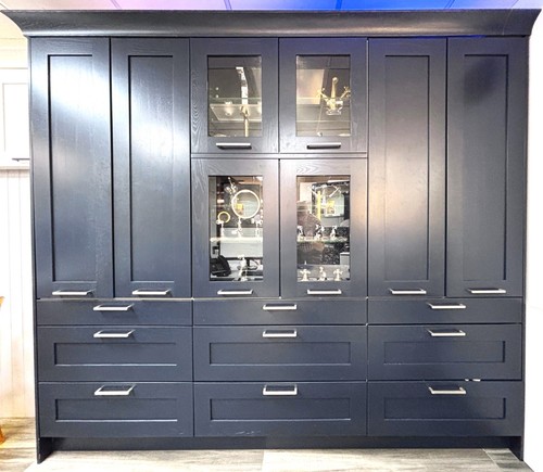 Display bespoke hyde park - display,