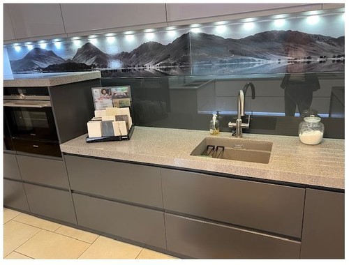 Display solid surface - ex,